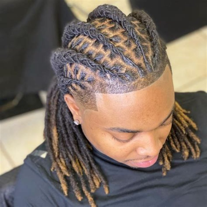 A Guide To Easy Dread Hairstyles