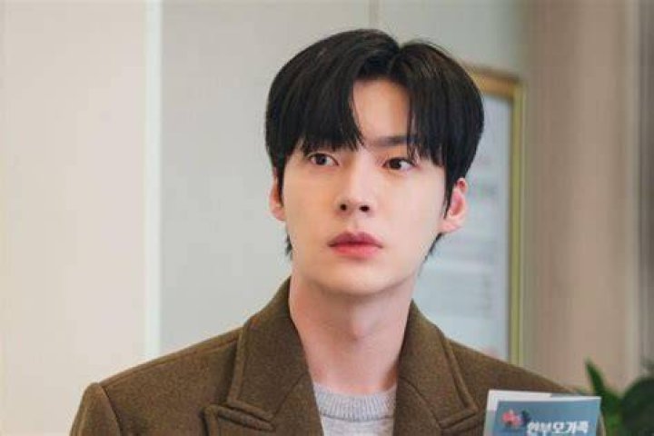 Ahn Jae-hyun's Divorce Saga Continues