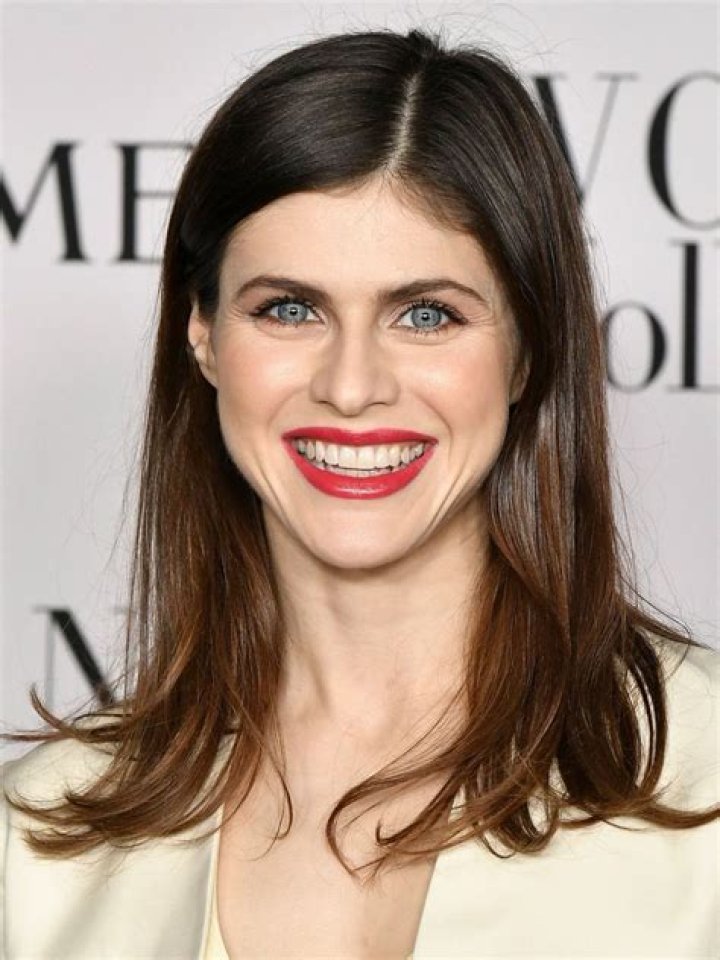 Alexandra Daddario Net Worth - MoxSync