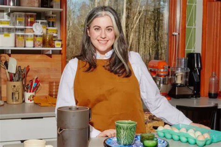 Claire Saffitz Height, Weight, Net Worth, Age, Birthday, Wikipedia, Who, Instagram, Biography ·