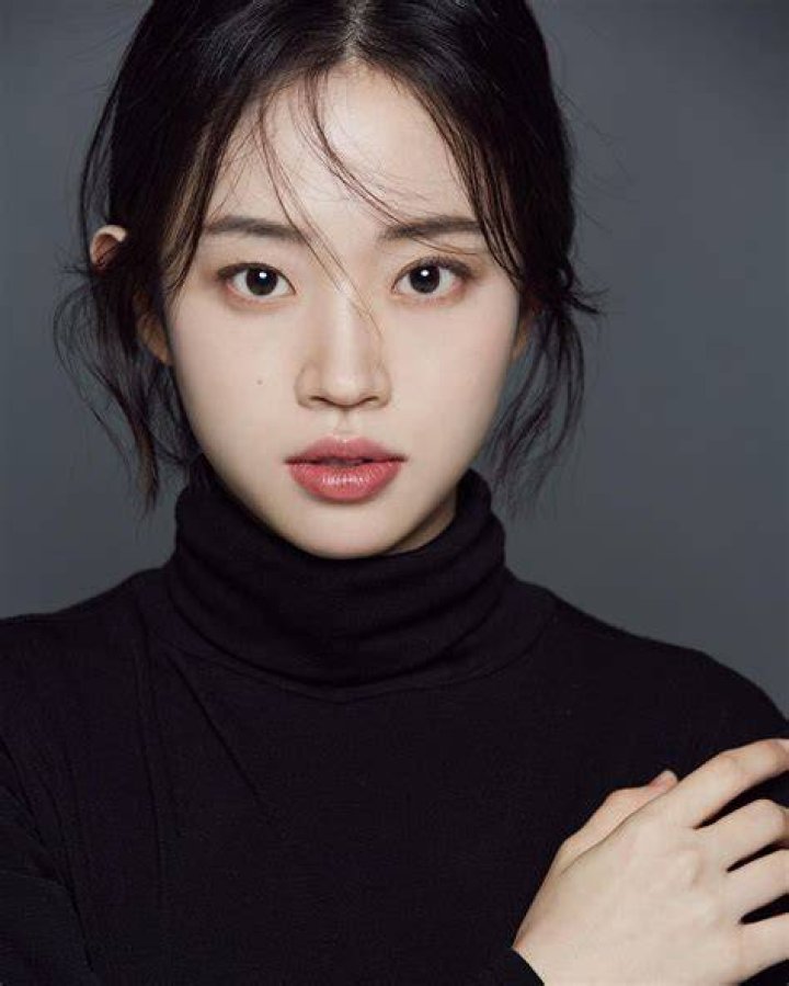 Complete Guide To Kim Ji-Min's Relationship History