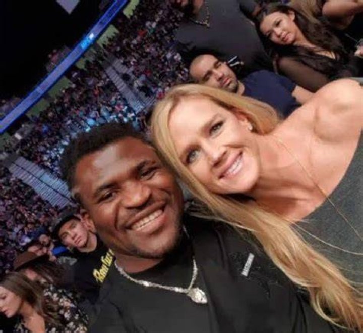 Darwin Nunez's Love Life: Unveiling His Mystery Girlfriend