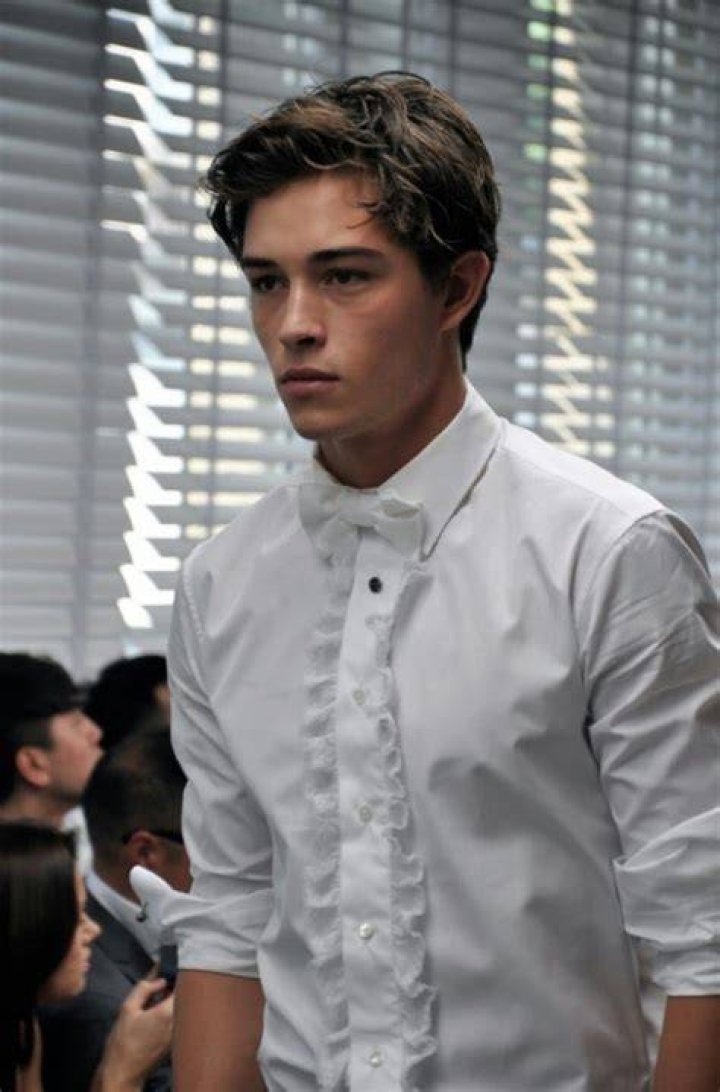 Discover Chico Lachowski's Height: The Ultimate Guide
