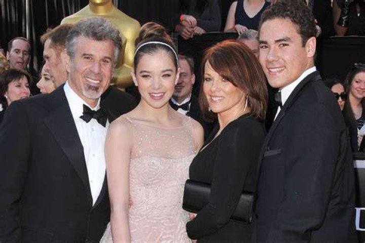 Dive Into The Lives Of Hailee Steinfeld's Parents: A Legacy Of Support And Inspiration