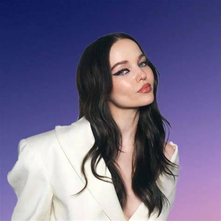 Dove Cameron's Net Worth Revealed