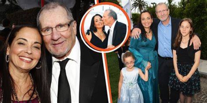 Ed O'Neill's Wife: Unveiling The Woman Behind The Star