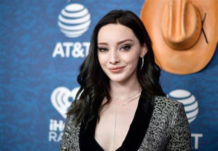 Emma Dumont Shines In Oppenheimer: A Stellar Performance