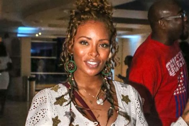 Eva Marcille Breaks Down While Discussing Kevin McCall During RHOA Reunion ·
