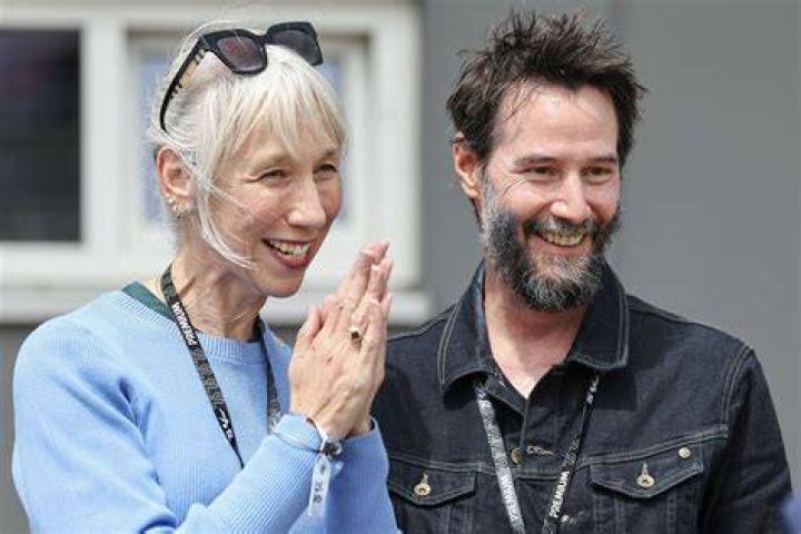 Exploring The Mystery Surrounding Keanu Reeves' Dead Wife