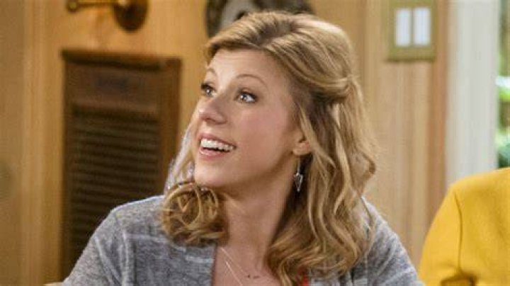 Full Houses Jodie Sweetin got married again; probably not on drugs ·