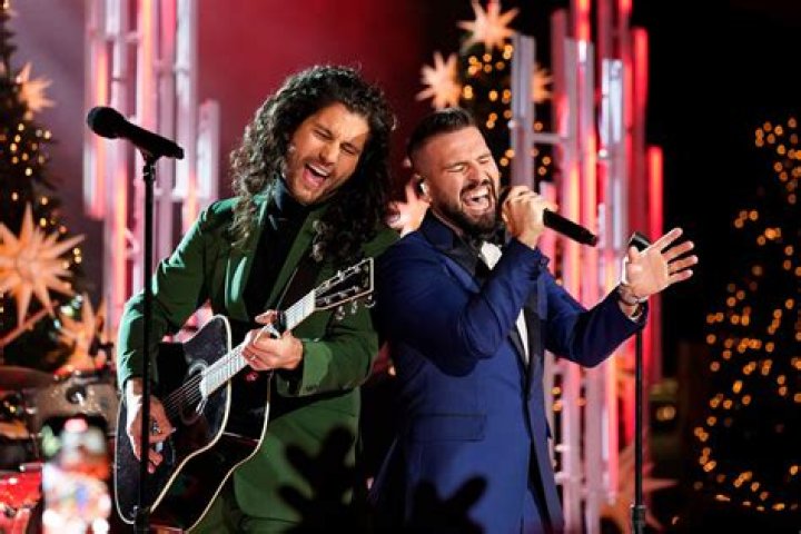 Get The Scoop: How Tall Are Dan + Shay?