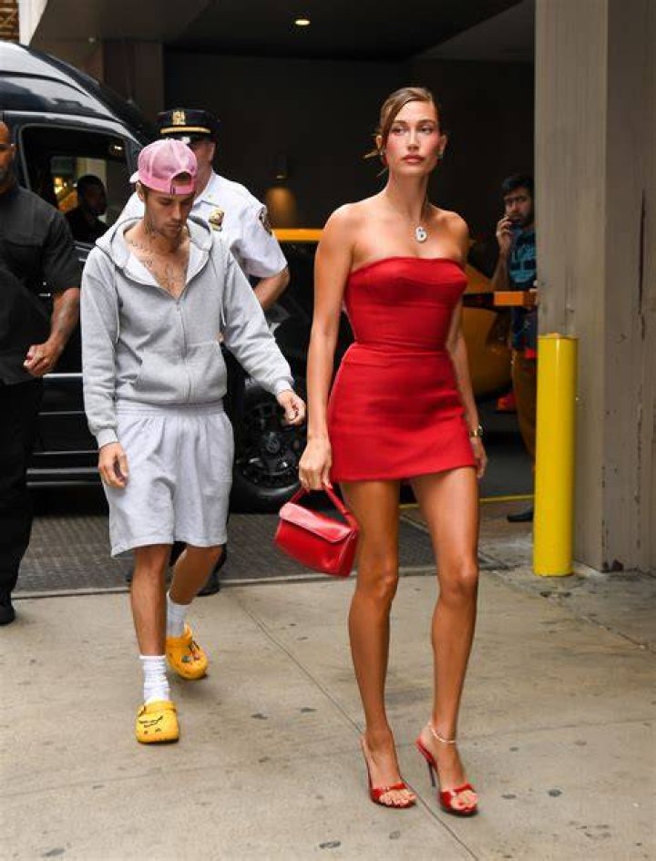 Hailey Bieber's Height: Unveiling The Model's Stature