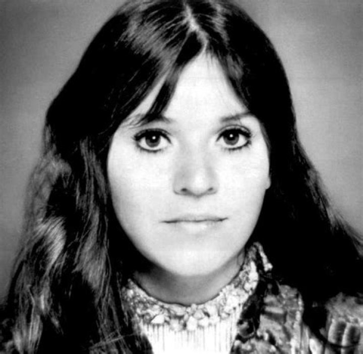 How Did Melanie Safka Die? The Tragic End Of A Folk Icon