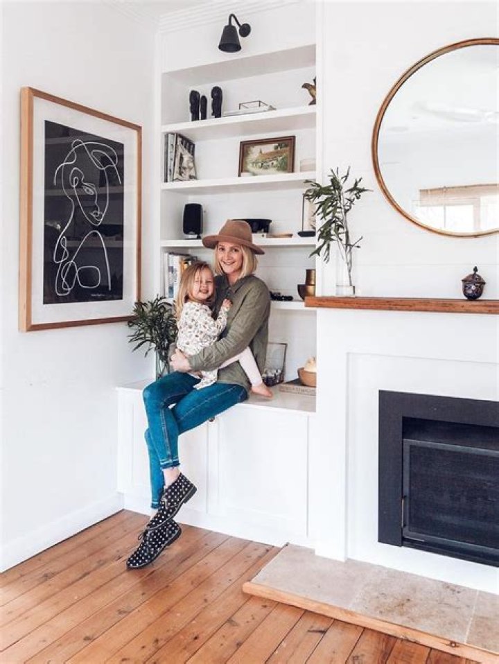 Influencers DIY reno transforms 50s cottage ·