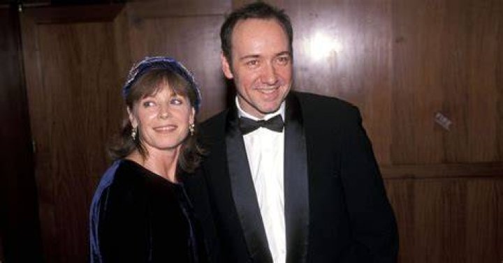 Is Kevin Spacey Married? Uncovering The Truth