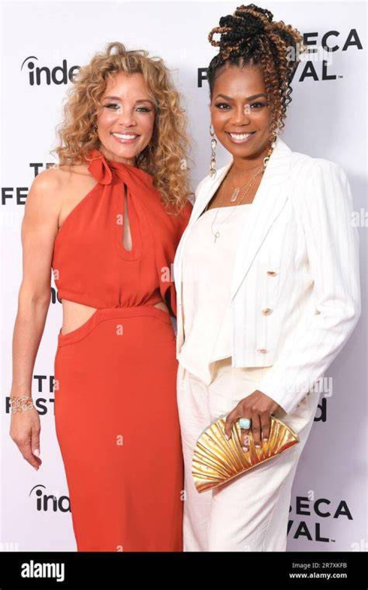 Is Vanessa Estelle Williams Single Or Married? Find Out Here