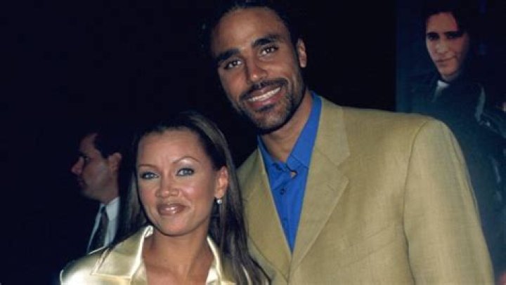 Is Vanessa Williams Still Married? Uncover Surprising Insights