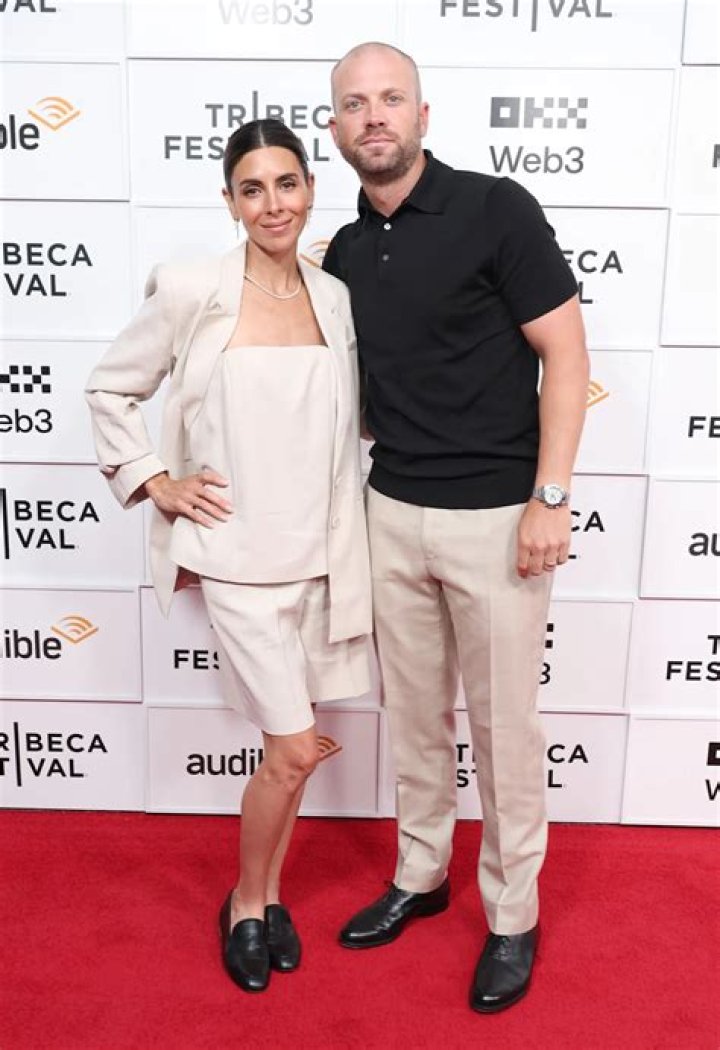 Jamie Sigler's Husband: Uncovering The Man Behind The Actress