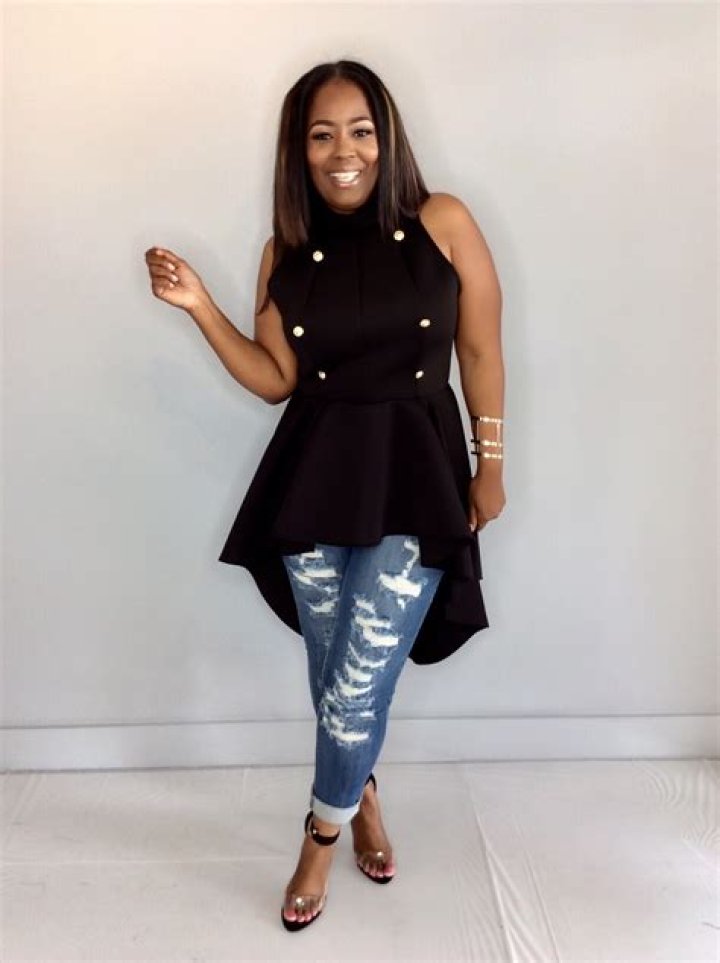 Kandi Burruss Shows Off Her Curvy Figure In This Two-Piece Outfit From Tags Boutique ·