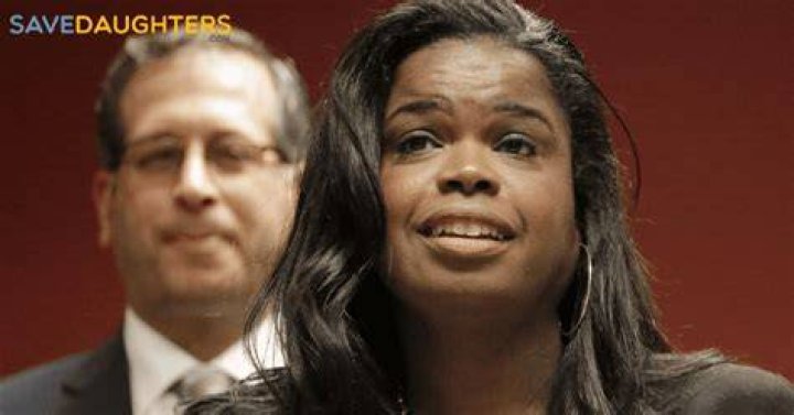 Kim Foxx Wiki, Age, Biography, Education, Husband, Family, Career, Net Worth & More ·