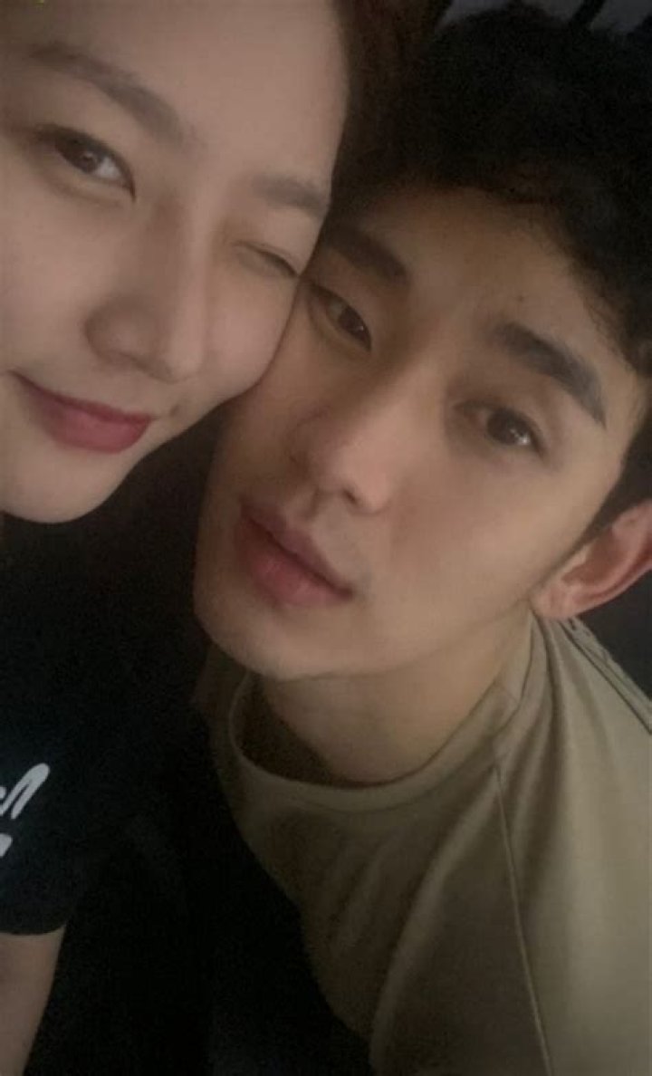 Kim Ji Won And Kim Soo Hyun Dating Rumor Resurfaces: Exploring The Truth