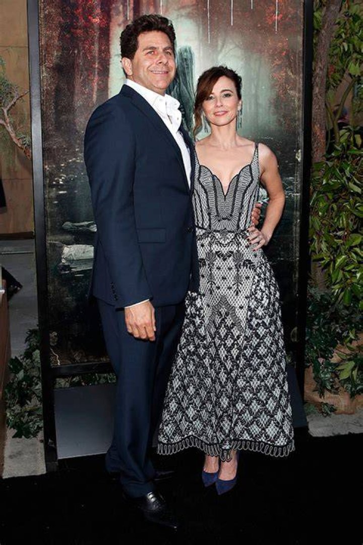 Linda Cardellini And Husband's Journey Of Love And Success