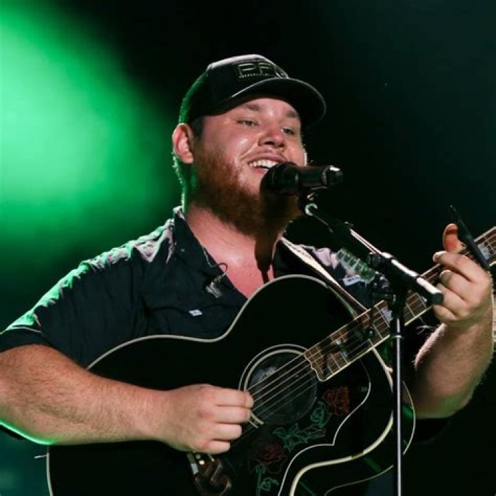 Luke Combs' Brother's Untimely Passing