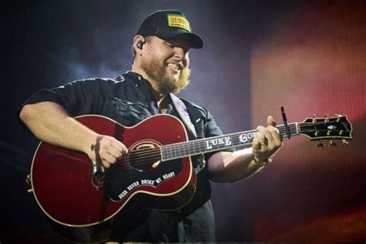 Luke Combs' Brother Dies Suddenly