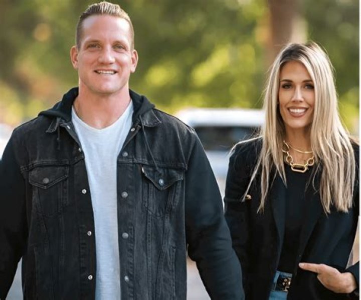 Meet The Sister Of NFL Star A.J. Hawk