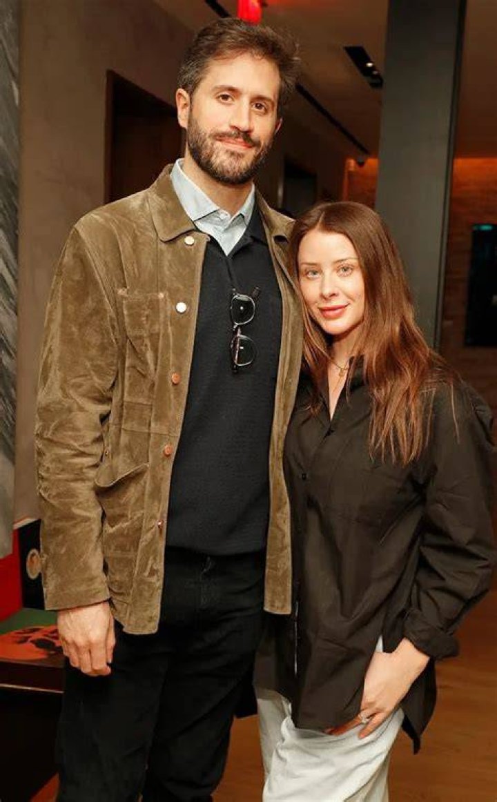 Noah Kahan's Engagement Status: Unmasked