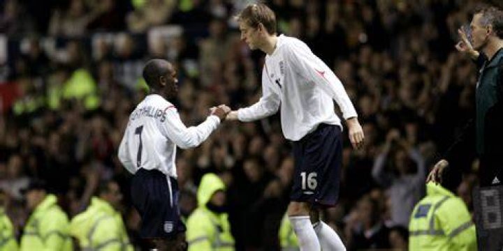 Peter Crouch's Height: The Giant Striker's Aerial Advantage