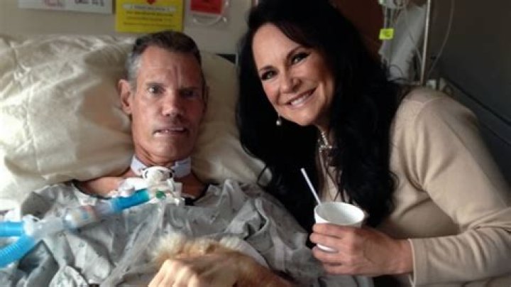 Randy Travis's First Wife Revealed