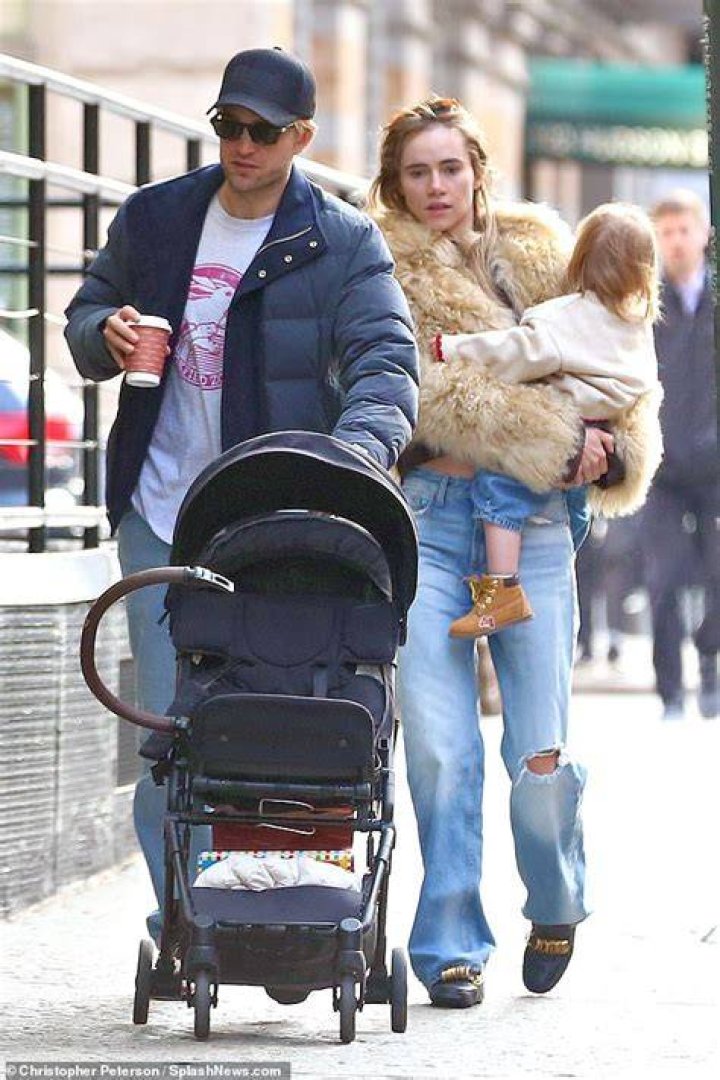 Robert Pattinson's Family: A Comprehensive Guide To His Relatives