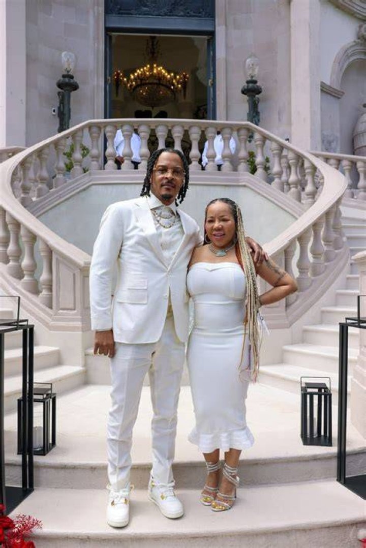 T.I. Looks Ready For Trouble Over Wife Tiny Harriss Revealing Dress In New Video Xscape Diva ·