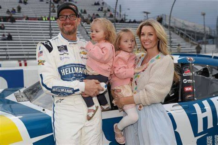 Taylor Nicole Earnhardt Fortune - A Deep Dive