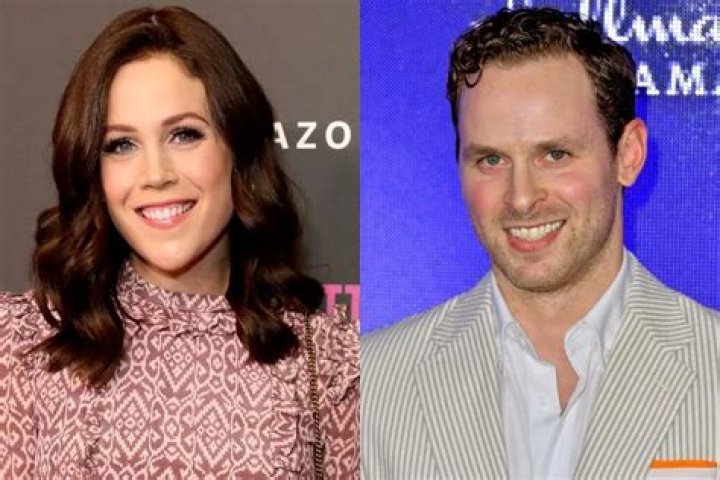 The Allure Of Erin Krakow: An Enchanting Actress