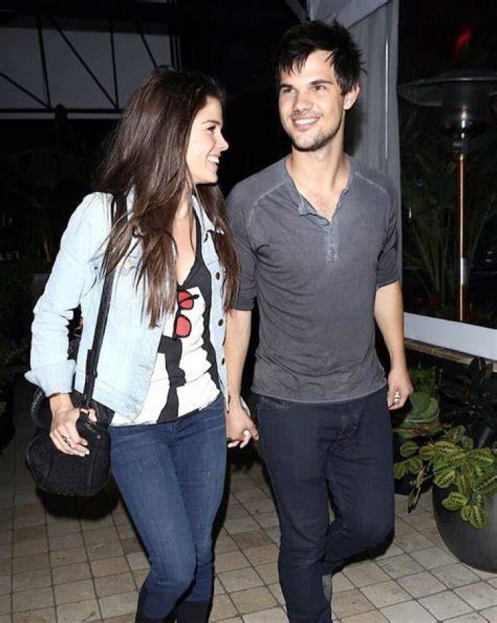 The Complete Guide To Marie Avgeropoulos' Relationships