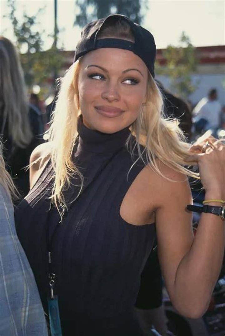 The Iconic "Pam Anderson 90s": Glamour, Empowerment, And Cultural Impact