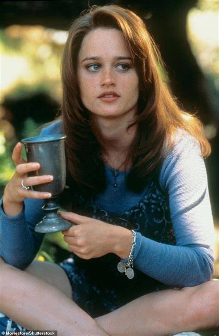 The Ins And Outs Of Robin Tunney's Relationships