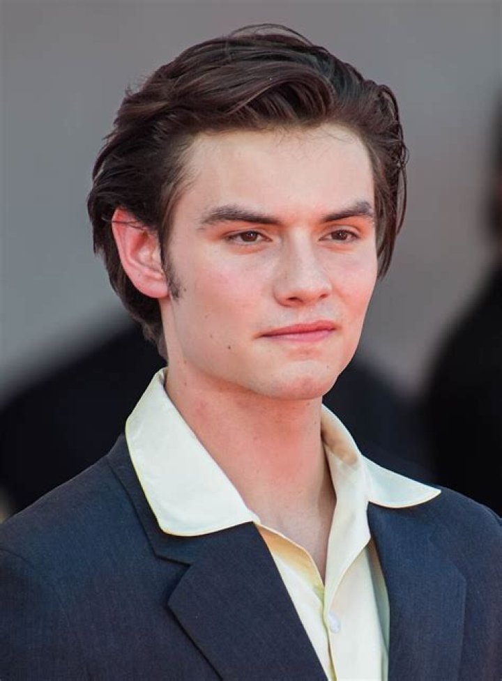 The Life And Career Of Louis Partridge: A Rising Hollywood Star