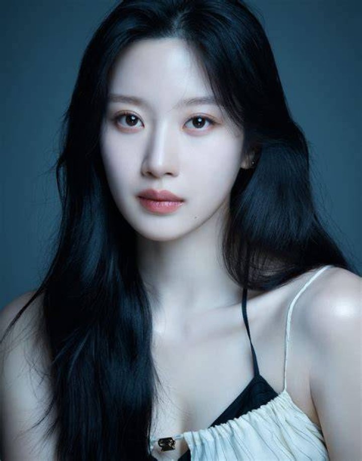 The Truth About Mun Ka-young's Love Life: Uncovering Her Real Boyfriend