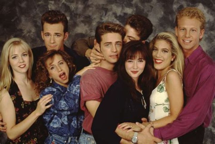 The Ultimate Guide To Beverly Hills 90210: Emily's Story