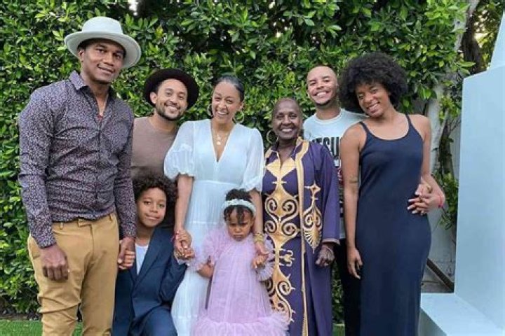 Tia Mowry Parents: A Closer Look At The Family Behind The Famous Actress