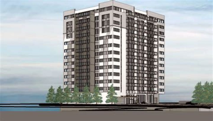 Towering Heights: Louis Partridge's Stately Stature