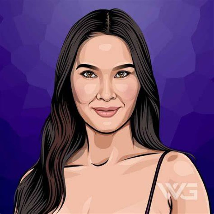 Uncover The Exact Height: How Tall Is Olivia Munn?