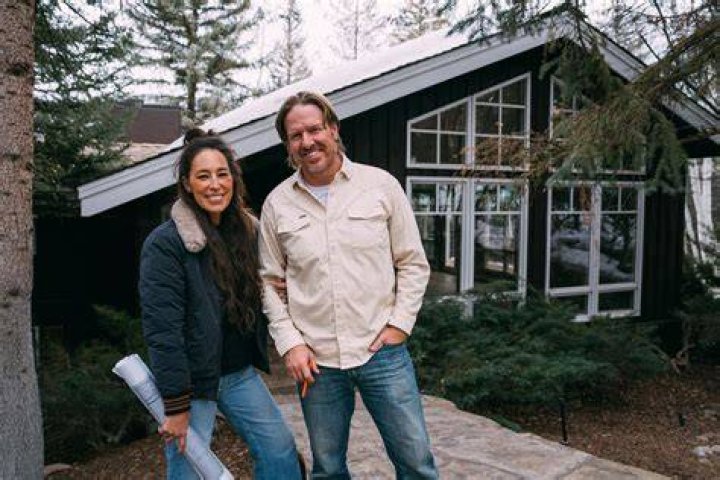 Uncovering The Sale Price: How Much Did Chip And Joanna Garner For Their Lakehouse?