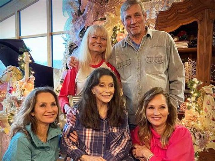 Unveil The Secrets: Loretta Lynn's Relationships Unraveled