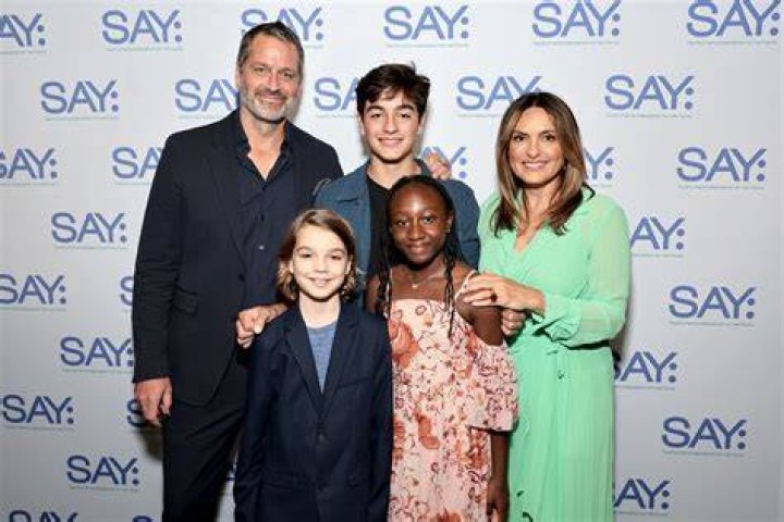 Unveiling Mariska Hargitay's Height: Insights And Surprises