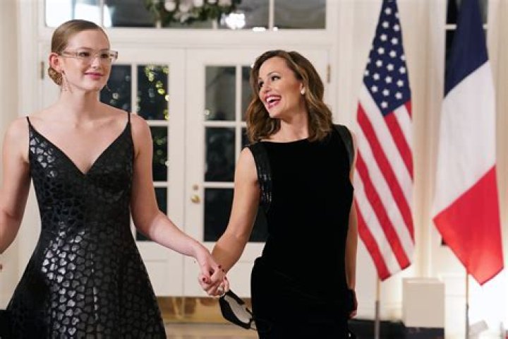 Unveiling Pearl Harbor's Cast: A Profile Of Jennifer Garner
