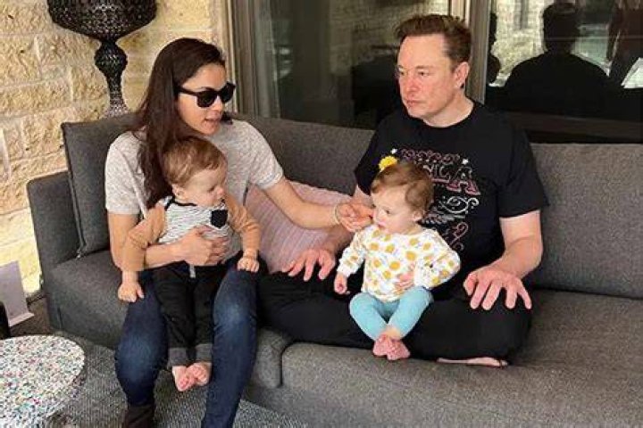 Unveiling The Age Of Elon Musk's Esteemed Wife, Grimes